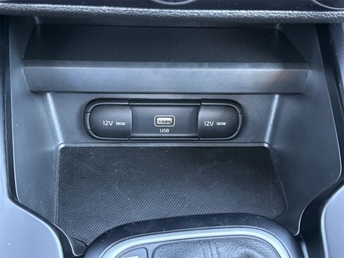 Used 2022 Kia Soul LX image 22