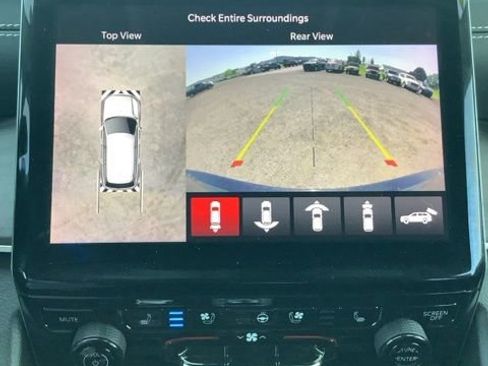 Certified 2023 Jeep Grand Cherokee Limited w/ Luxury Tech Group II AWD/4WD image 23