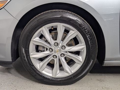 Used 2025 Chevrolet Malibu LT image 9