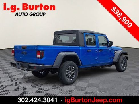 New 2026 Jeep Gladiator Sport AWD/4WD image 4
