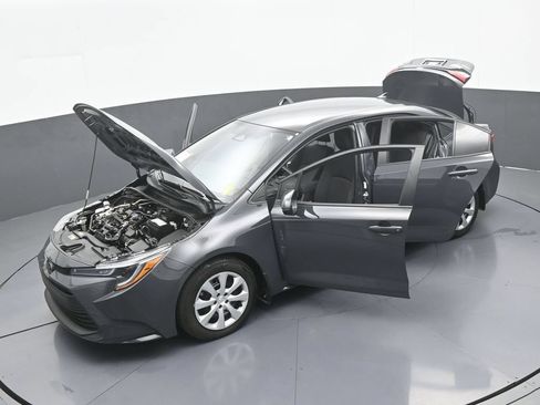 Used 2025 Toyota Corolla LE FWD image 56