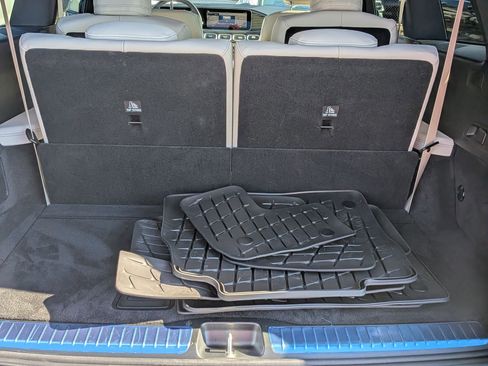 Used 2026 Mercedes-Benz GLS 580 4MATIC image 33