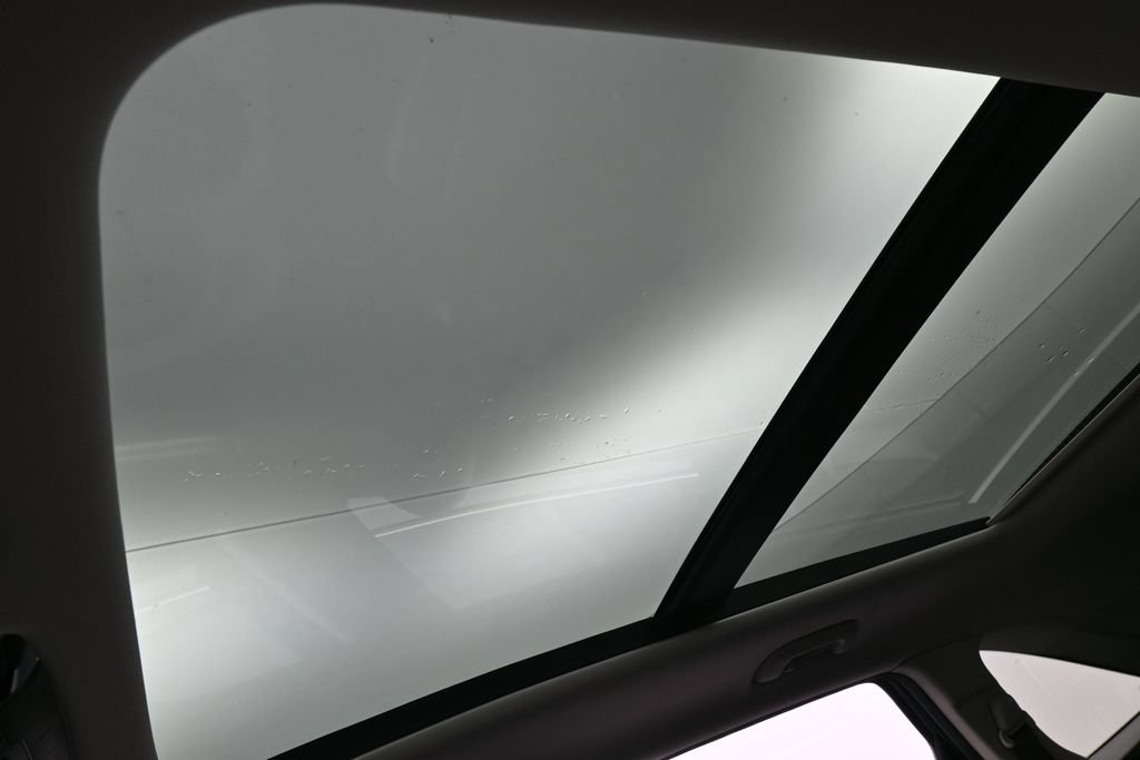 Used 2025 Kia Sorento S w/ Panoramic Sunroof Package FWD image 28