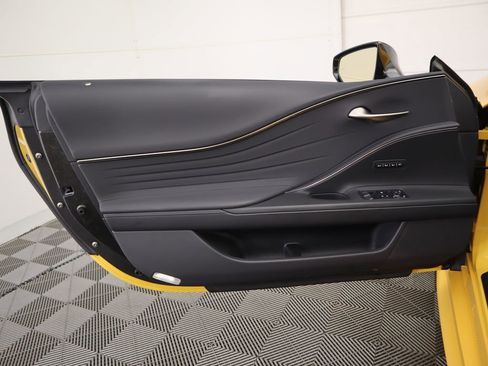 Used 2021 Lexus LC 500 Convertible image 32