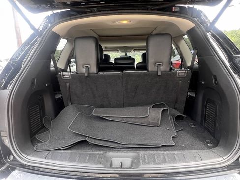Used 2017 Nissan Pathfinder SL w/ SL Premium Package FWD image 15