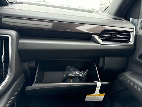 New 2026 GMC Yukon Elevation w/ Elevation Premium Package image 21