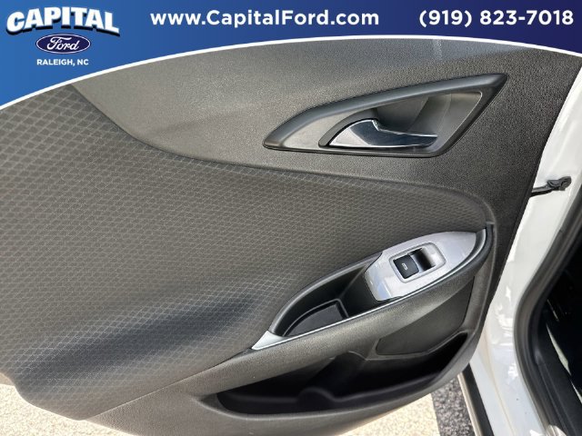 Used 2023 Chevrolet Malibu LS FWD image 17