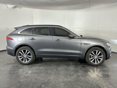 Used 2018 Jaguar F-PACE Prestige image 13