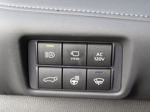 Certified 2021 Toyota Highlander Platinum image 43