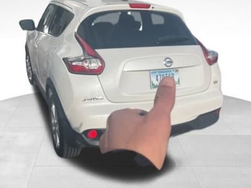 Used 2015 Nissan Juke SV w/ Technology Package image 11