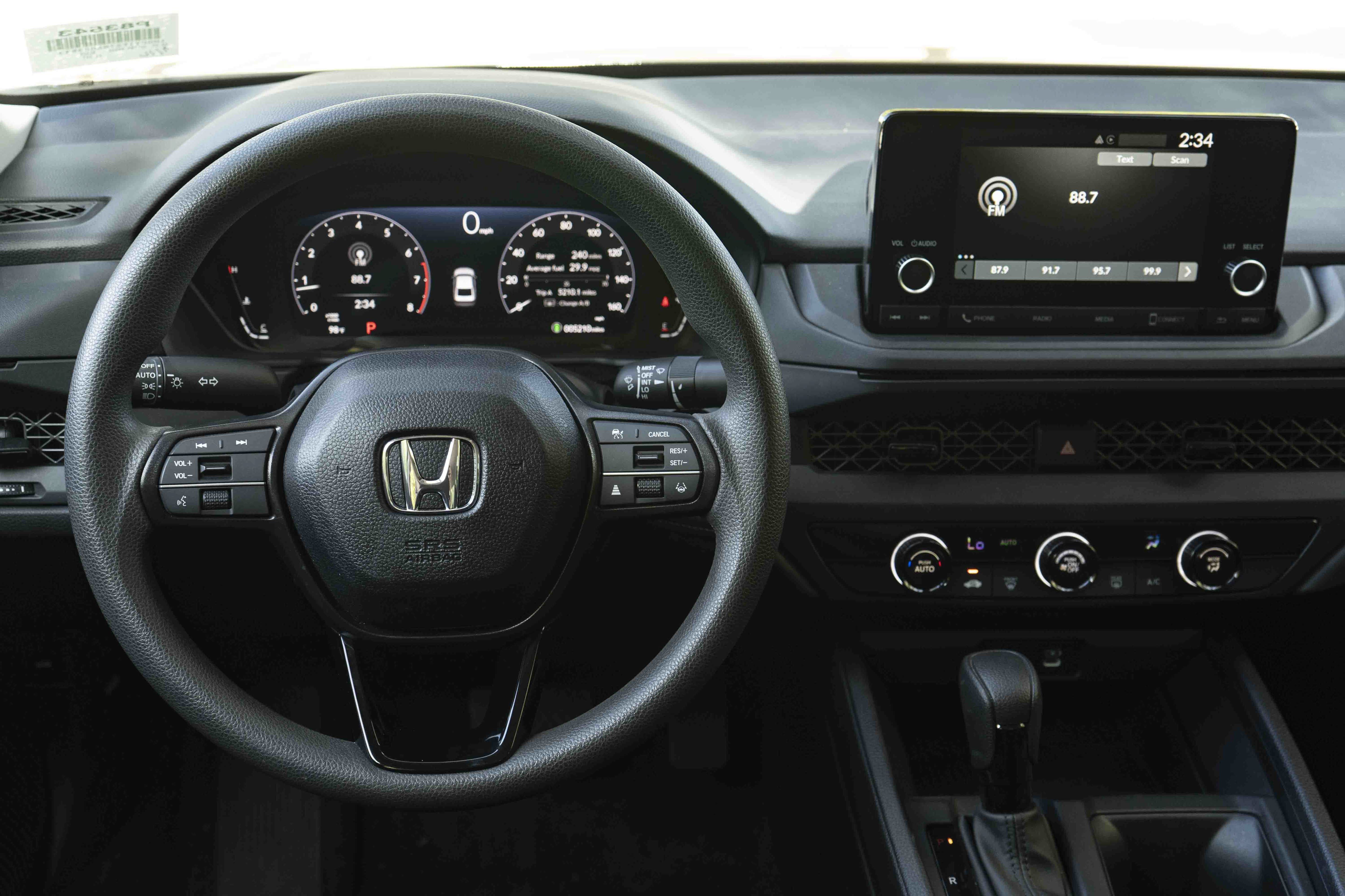 Certified 2025 Honda Accord LX image 19