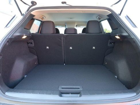 New 2026 Nissan Kicks SV image 7