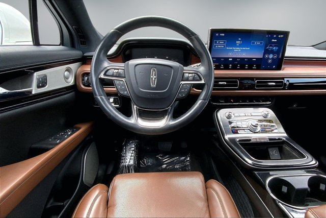 Used 2021 Lincoln Nautilus Reserve w/ Equipment Group 202A AWD/4WD image 4