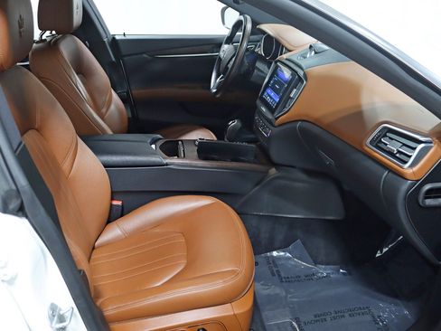 Used 2018 Maserati Ghibli S Q4 image 31