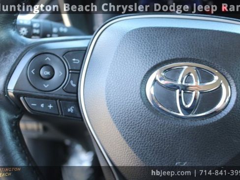 Used 2023 Toyota Corolla Cross XLE image 20