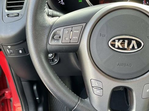 Used 2012 Kia Soul + w/ Audio Pkg FWD image 28