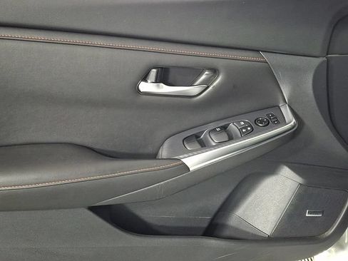Used 2023 Nissan Sentra SR w/ SR Premium Package FWD image 14