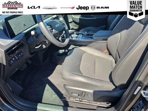 Used 2024 Kia EV6 Light AWD/4WD image 9