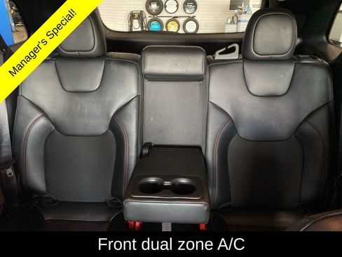 Used 2022 Jeep Cherokee Trailhawk w/ Comfort/Convenience Group AWD/4WD image 13
