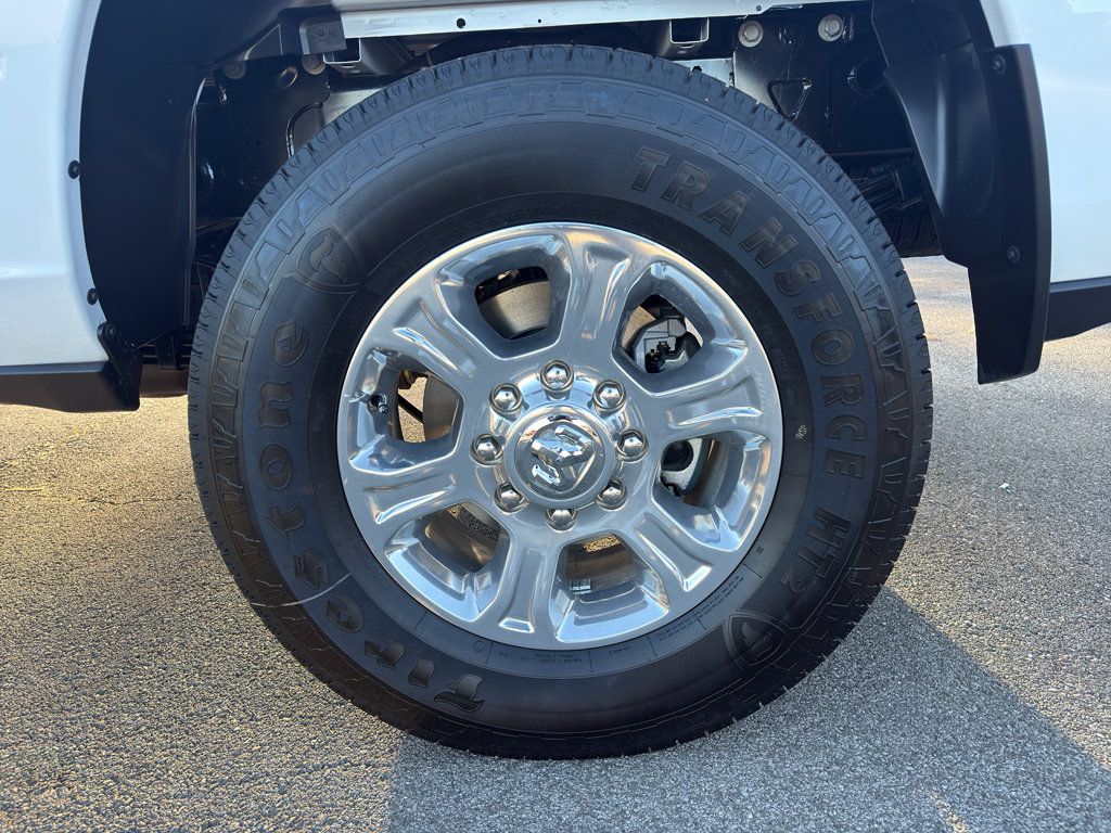 New 2026 RAM 3500 Big Horn AWD/4WD image 18