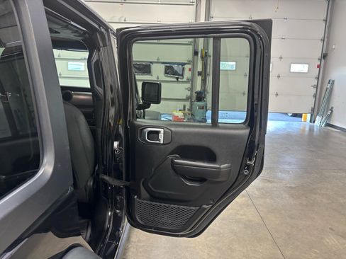 Used 2021 Jeep Wrangler Unlimited Willys image 37