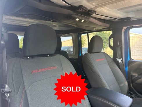 Used 2025 Jeep Wrangler Unlimited Rubicon w/ Convenience Group AWD/4WD image 11