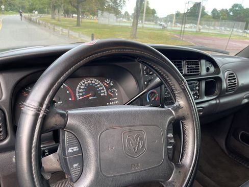 Used 2001 Dodge Ram 2500 Truck 2WD Quad Cab image 37