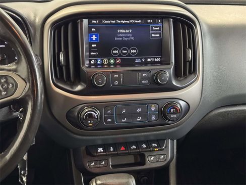 Used 2020 Chevrolet Colorado Z71 w/ Z71 Midnight Edition image 19