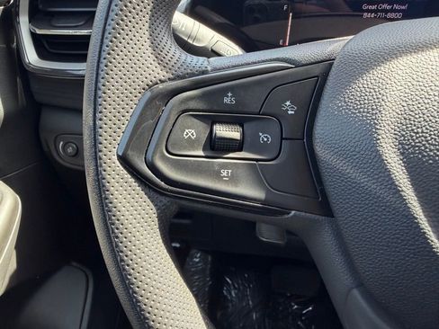 Used 2025 Chevrolet TrailBlazer LT AWD/4WD image 4