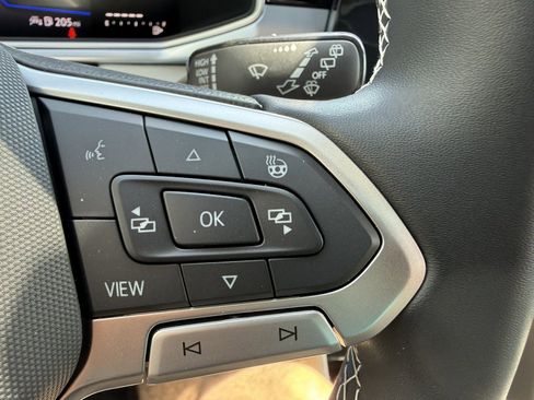 New 2026 Volkswagen Taos SE AWD/4WD image 16