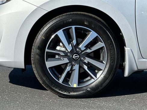 New 2025 Nissan Versa SV image 30