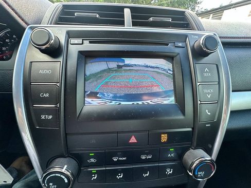 Used 2017 Toyota Camry SE FWD image 7
