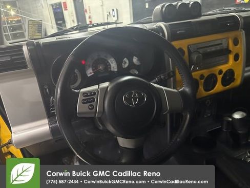 Used 2007 Toyota FJ Cruiser 4WD image 14