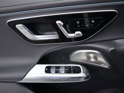 Certified 2025 Mercedes-Benz E 450 4MATIC All-Terrain Wagon image 25