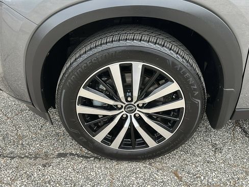 Certified 2025 Nissan Pathfinder Platinum w/ Cargo Package image 8