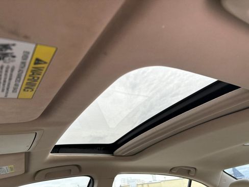 Used 2017 Honda Accord Touring image 7