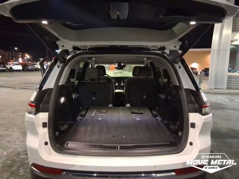 Used 2023 Jeep Grand Cherokee L Laredo w/ Luxury Tech Group I image 13