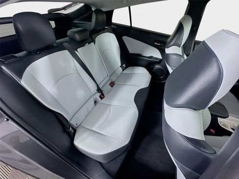 Used 2017 Toyota Prius Three Touring FWD image 25