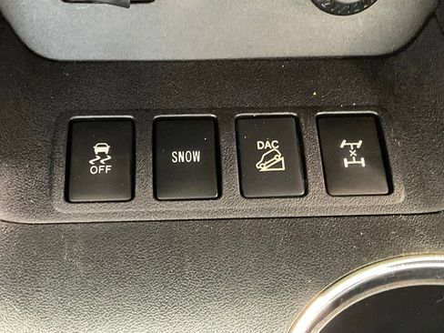 Used 2015 Toyota Highlander Limited AWD/4WD image 18