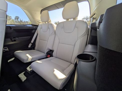 New 2026 Volvo XC90 B6 Ultra w/ Protection Package AWD/4WD image 18