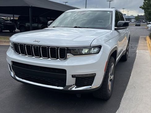 Used 2021 Jeep Grand Cherokee L Limited w/ Luxury Tech Group II AWD/4WD image 2