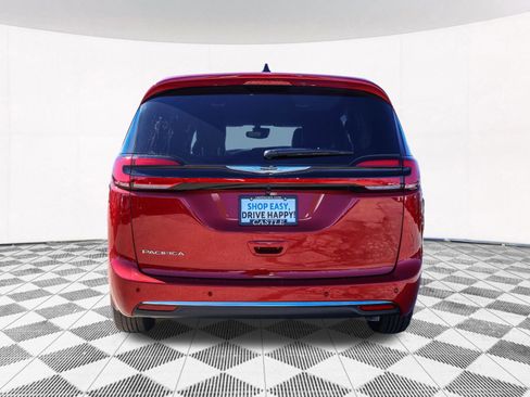 New 2026 Chrysler Pacifica Select FWD image 11
