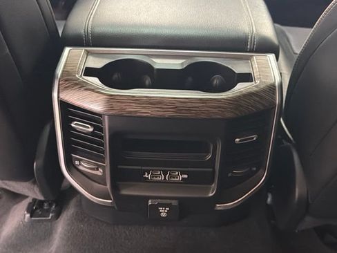 Used 2020 RAM 1500 Laramie AWD/4WD image 18