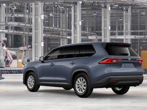 New 2026 Toyota Grand Highlander XLE FWD image 6