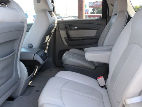 Used 2013 GMC Acadia SLT image 14