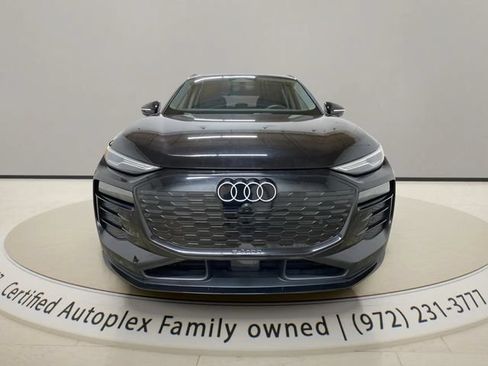 Used 2025 Audi Q6 e-tron Premium w/ Convenience Package RWD image 8