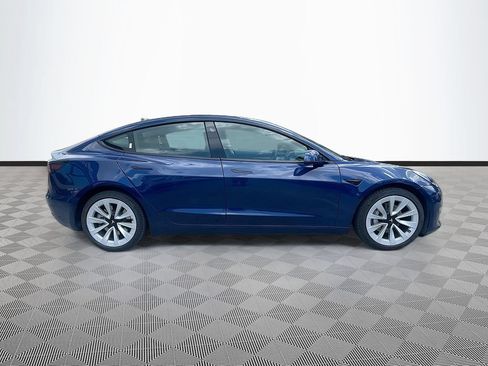 Used 2022 Tesla Model 3 Standard Range RWD image 8