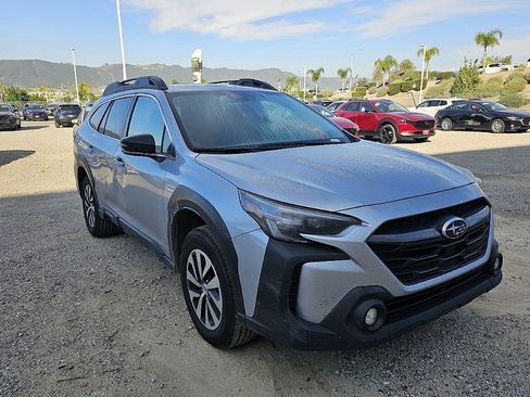 Used 2023 Subaru Outback Premium image 7