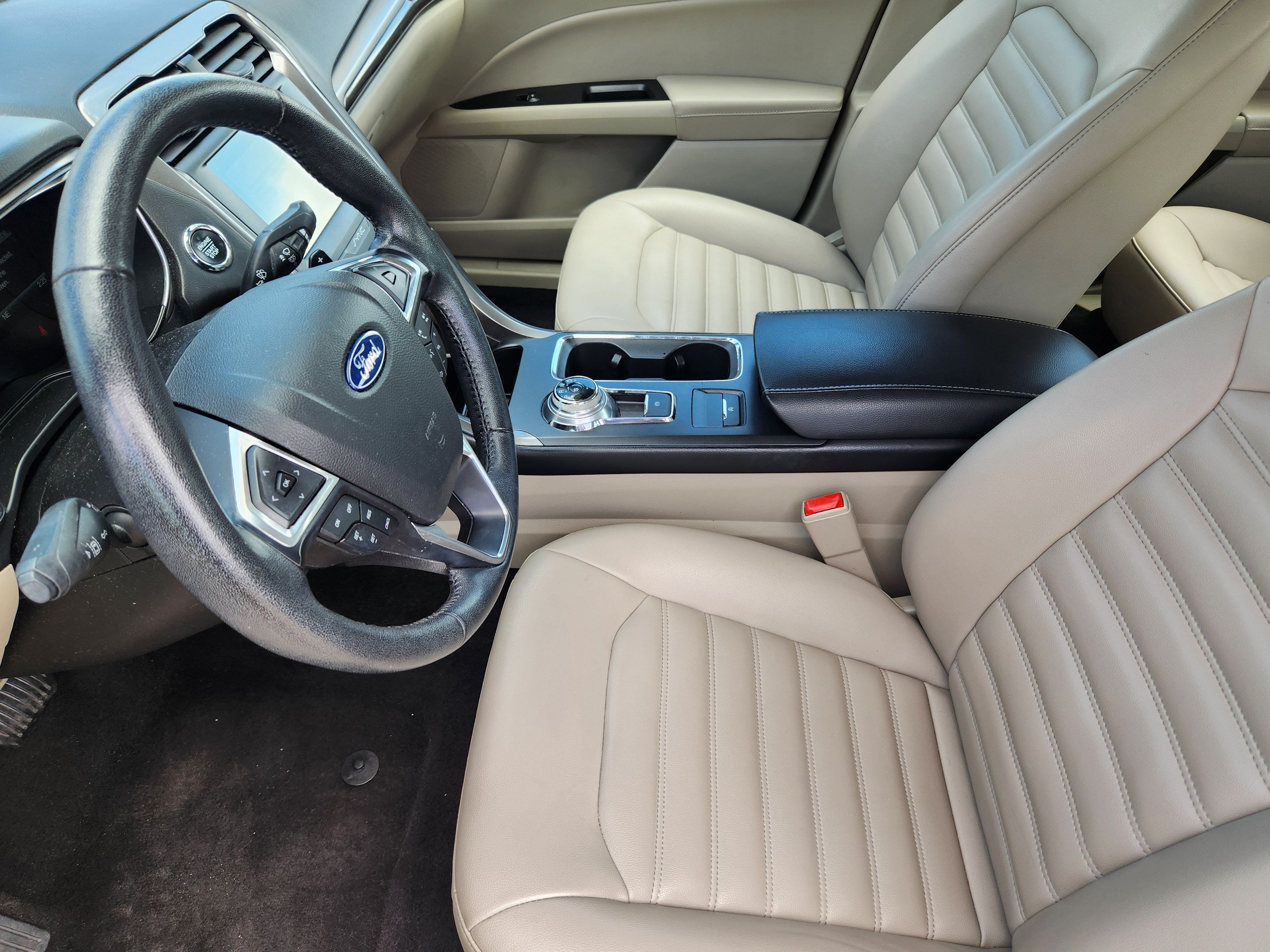 Used 2019 Ford Fusion SEL FWD image 9
