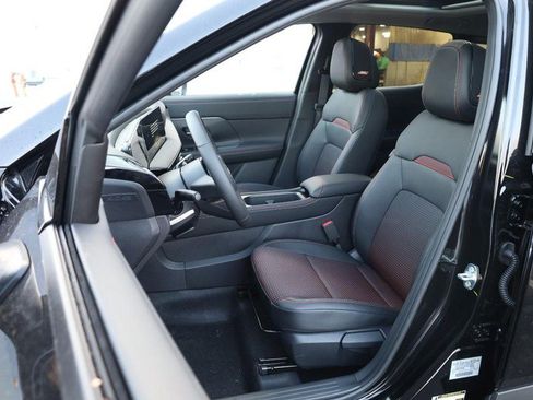 New 2026 Nissan Kicks SR w/ SR Premium Package image 10